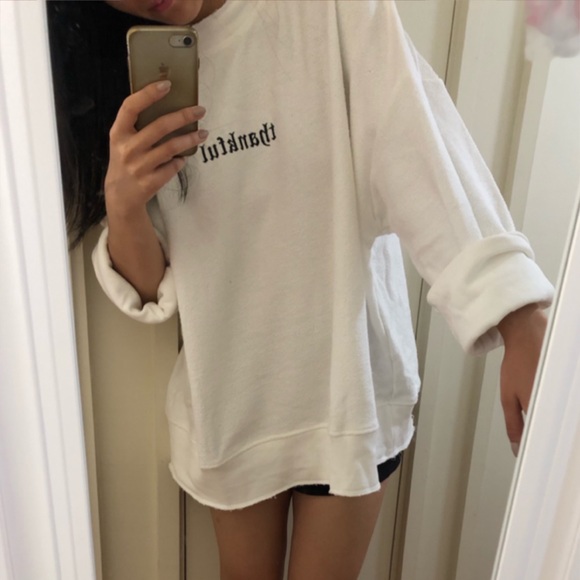 Oversized Pullover - Picture 2 of 3